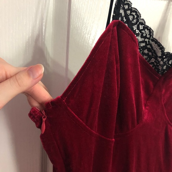 NWOT SHEIN velvet lace dress - Picture 7 of 9